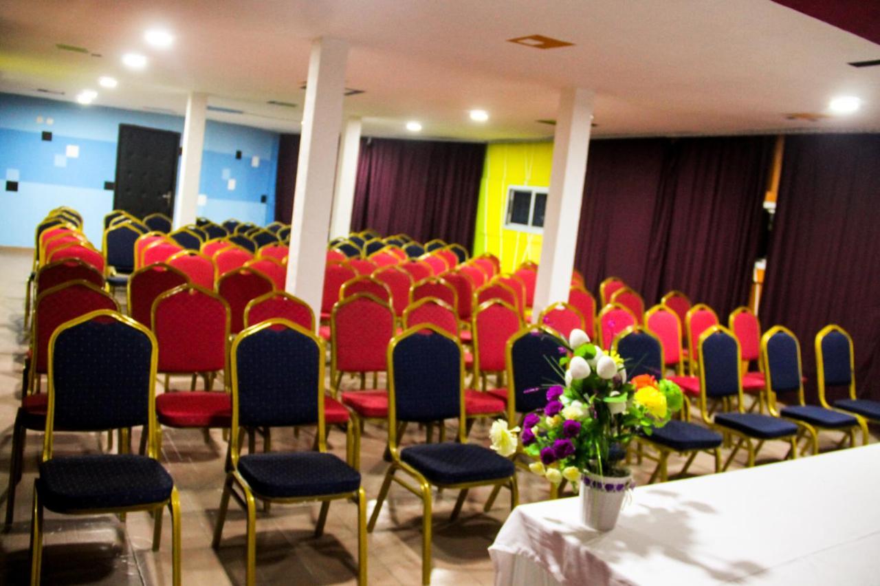 Residence Bethany Palace Abidjan Bagian luar foto